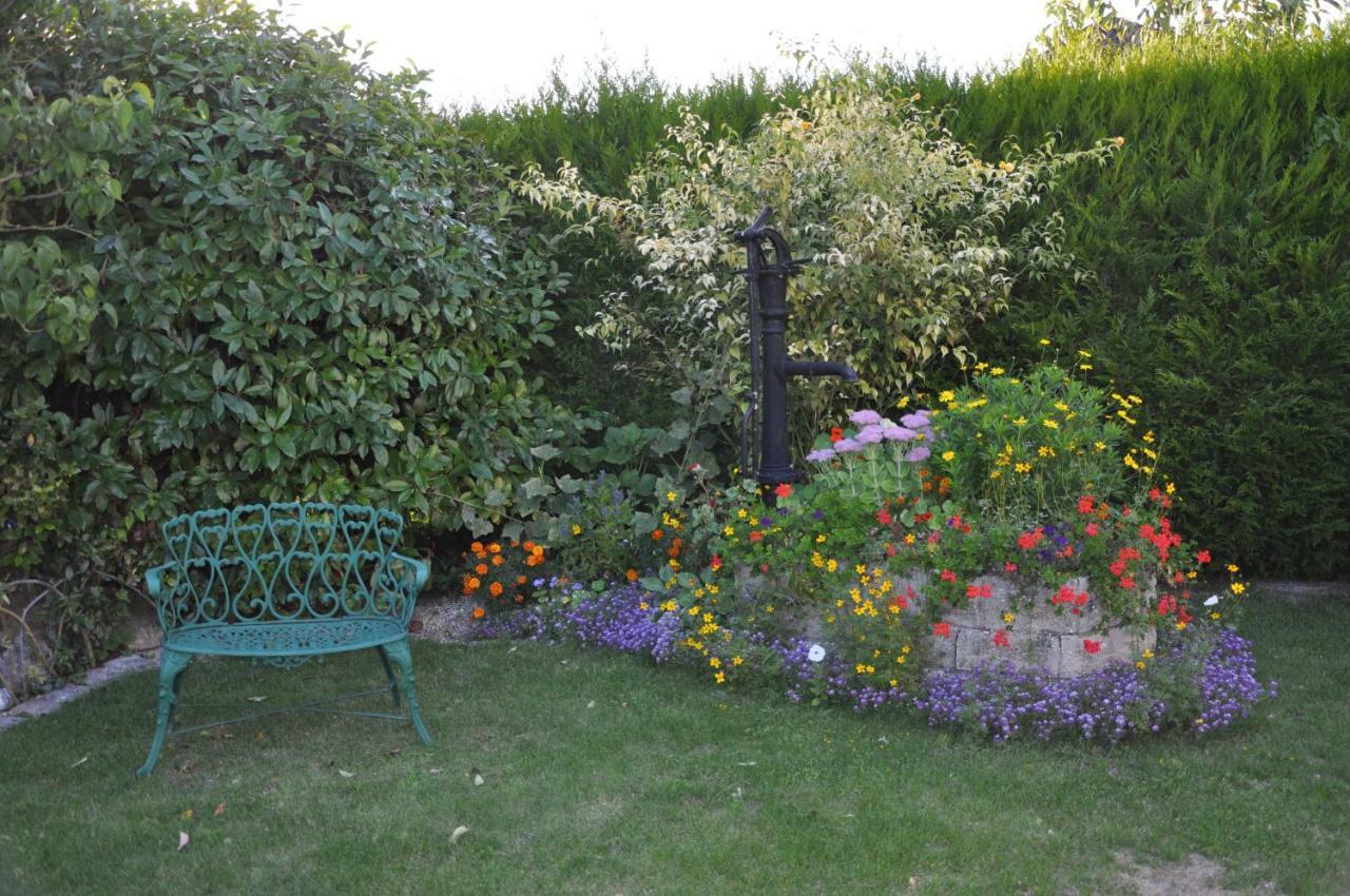 Les Rendzines Bed & Breakfast Nuisement-sur-Coole Luaran gambar